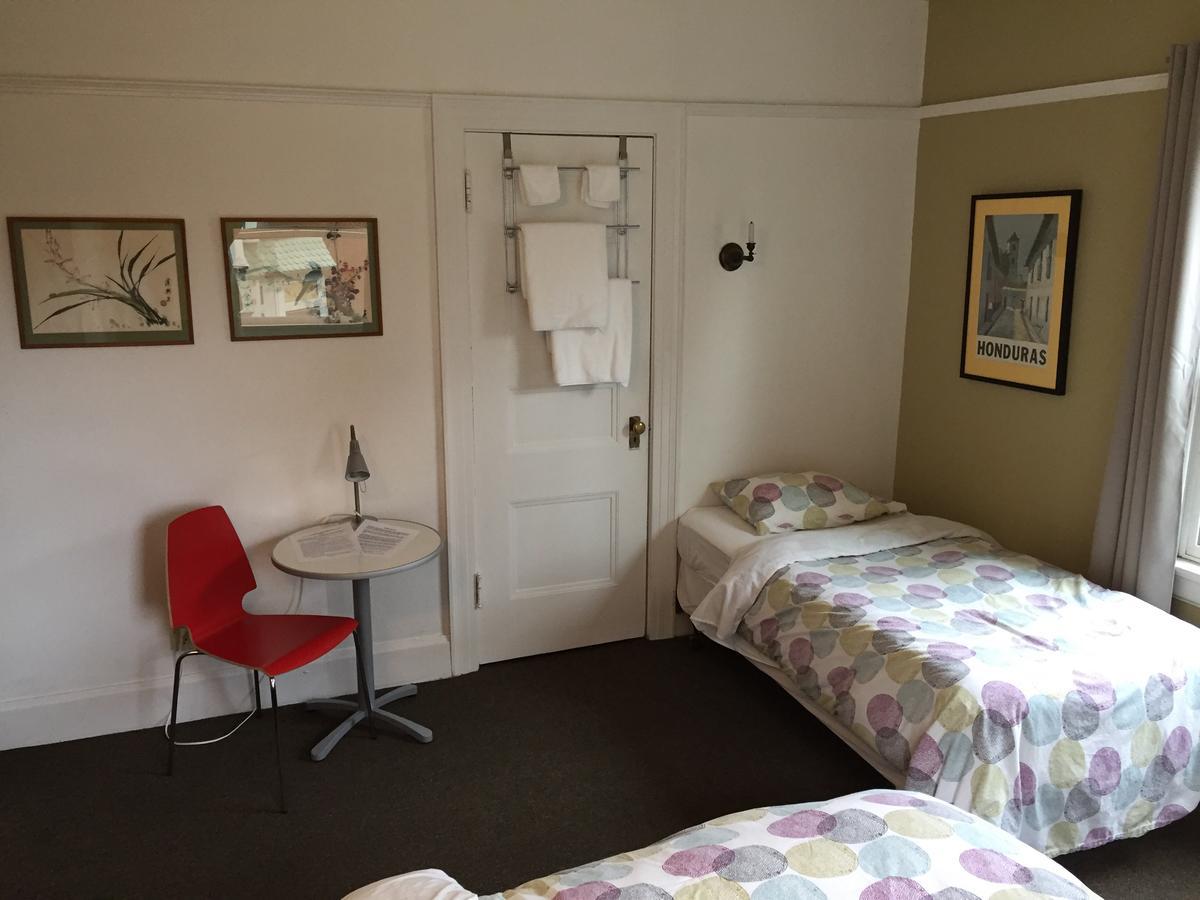 Guest house International 2*